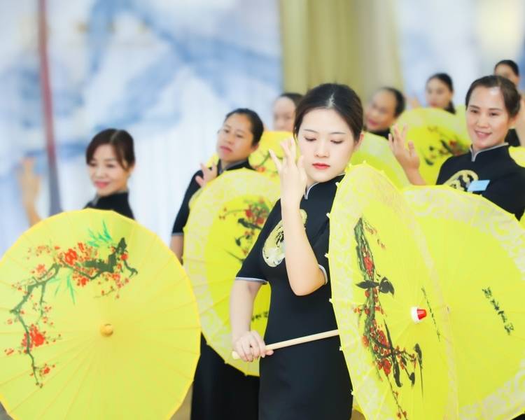 艺人背景图