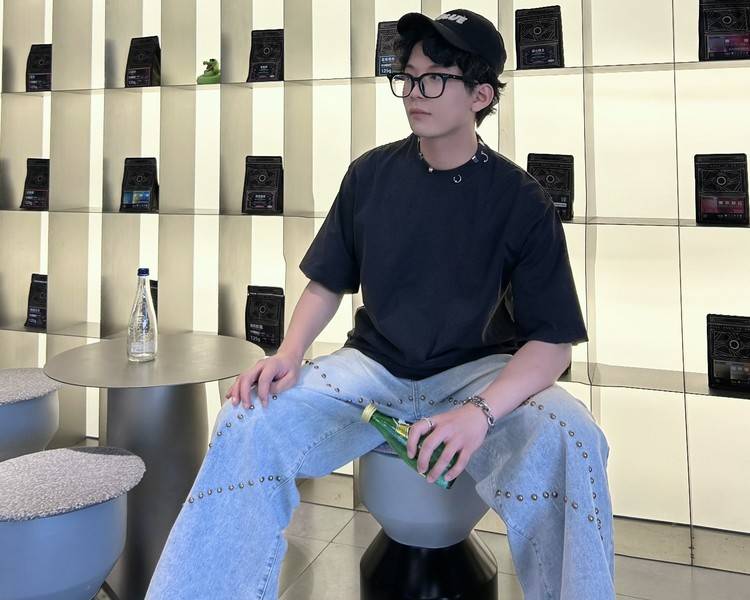 艺人背景图