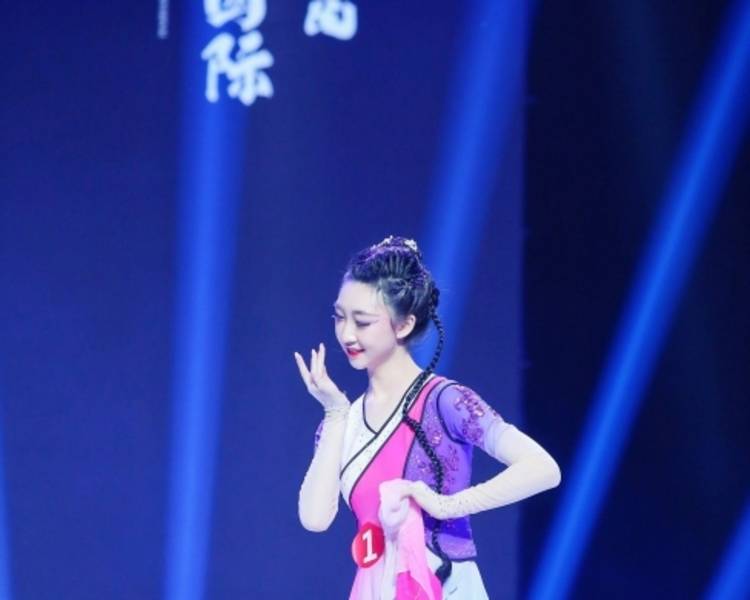 艺人背景图