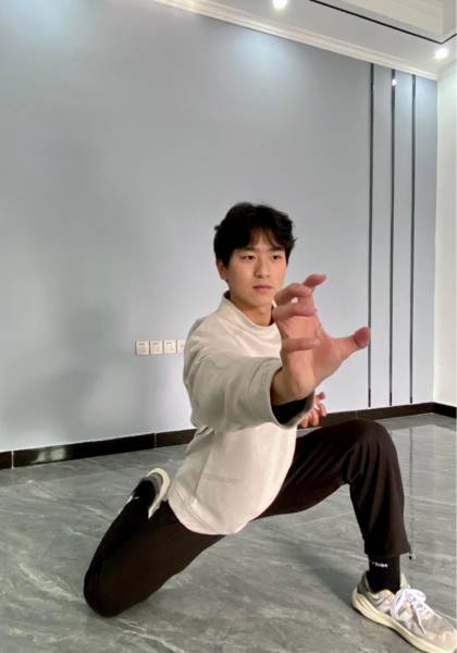 推荐艺人