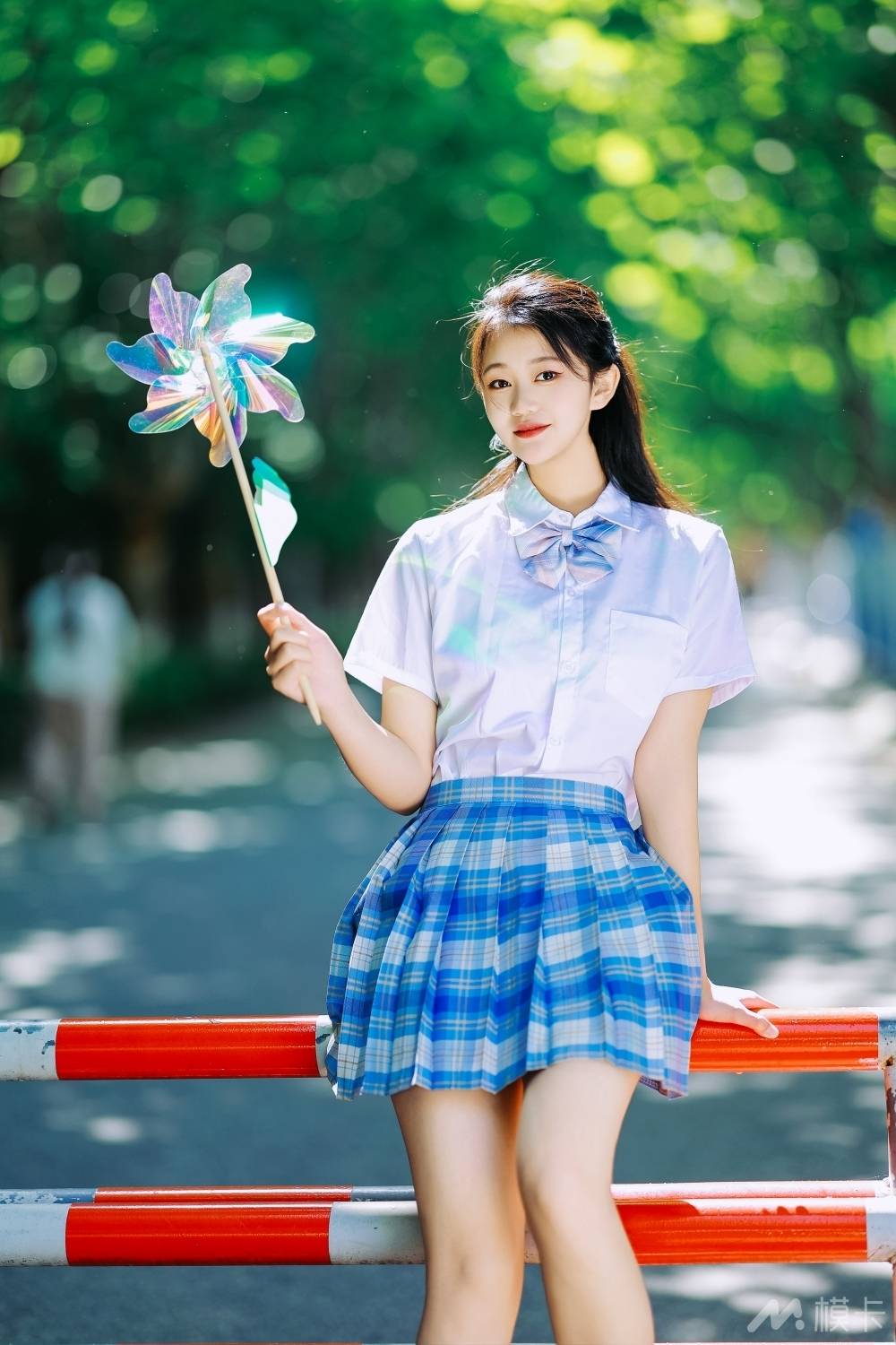 通告图片