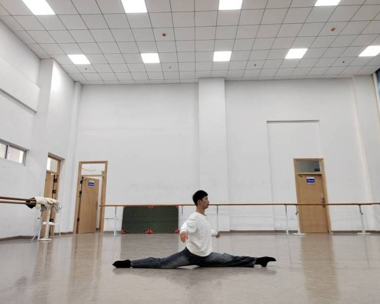 艺人背景图