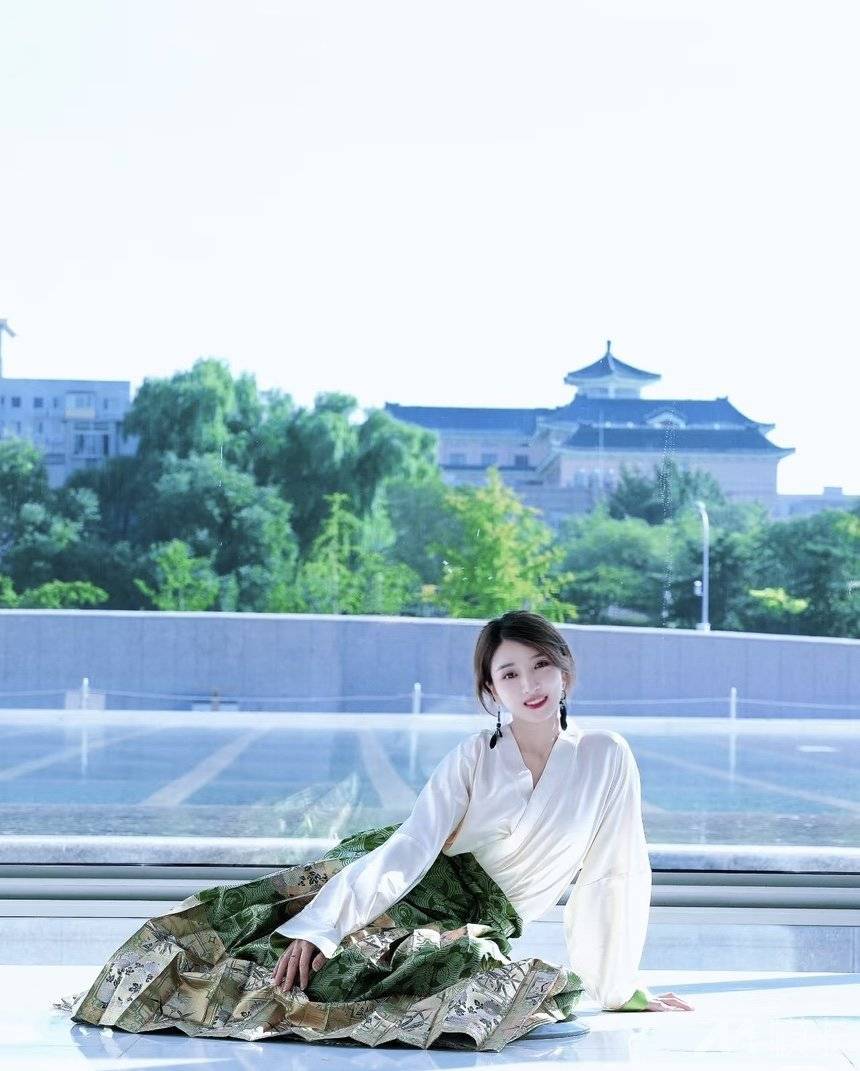 通告图片