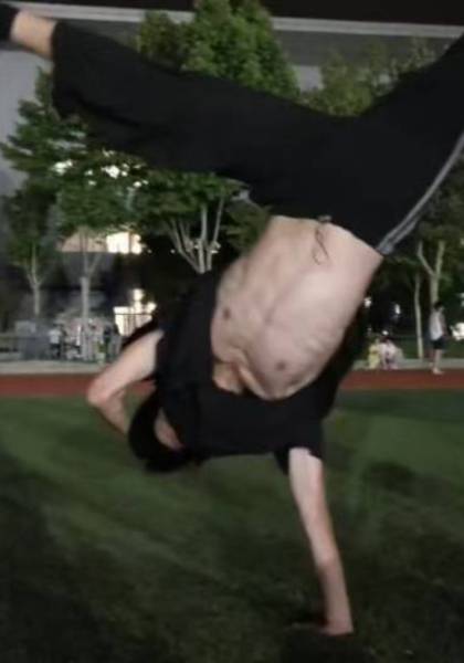 推荐艺人
