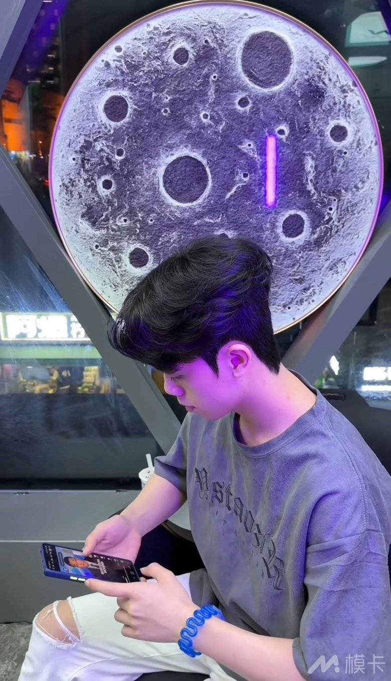 通告图片