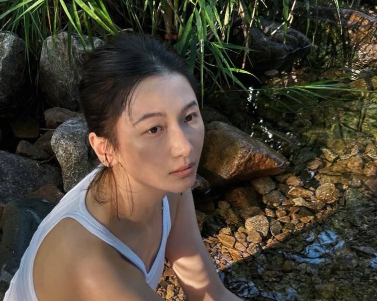 艺人背景图