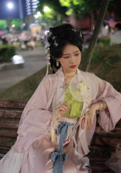 推荐艺人