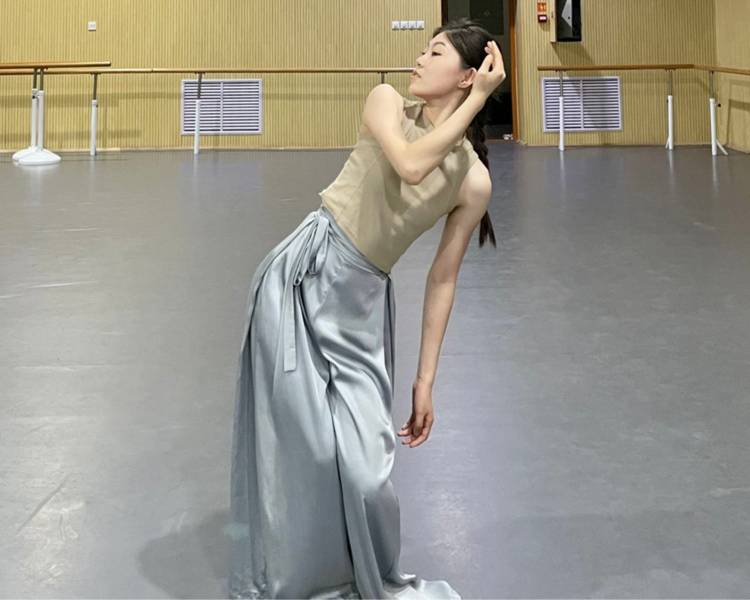 艺人背景图