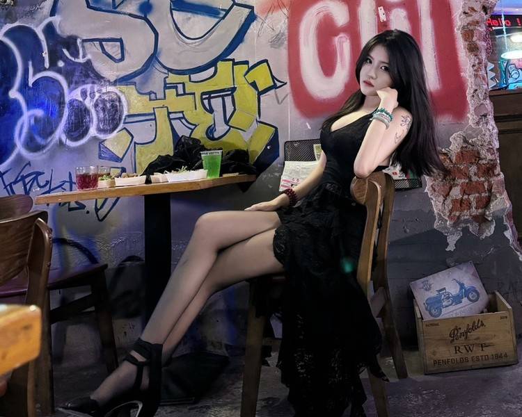 艺人背景图