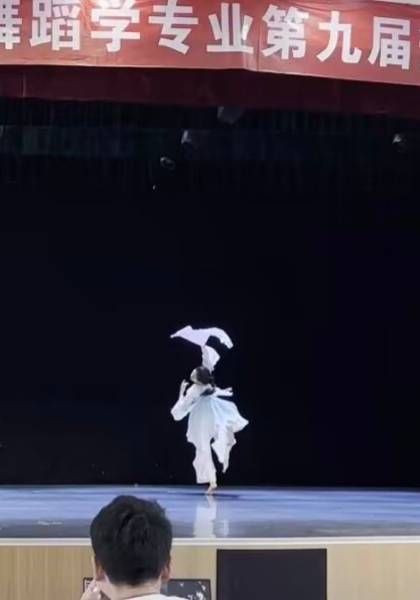 推荐艺人