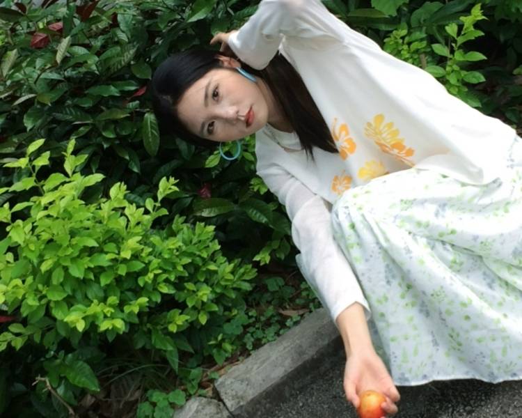 艺人背景图