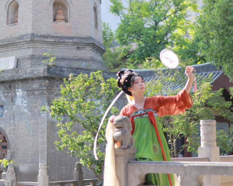 艺人背景图