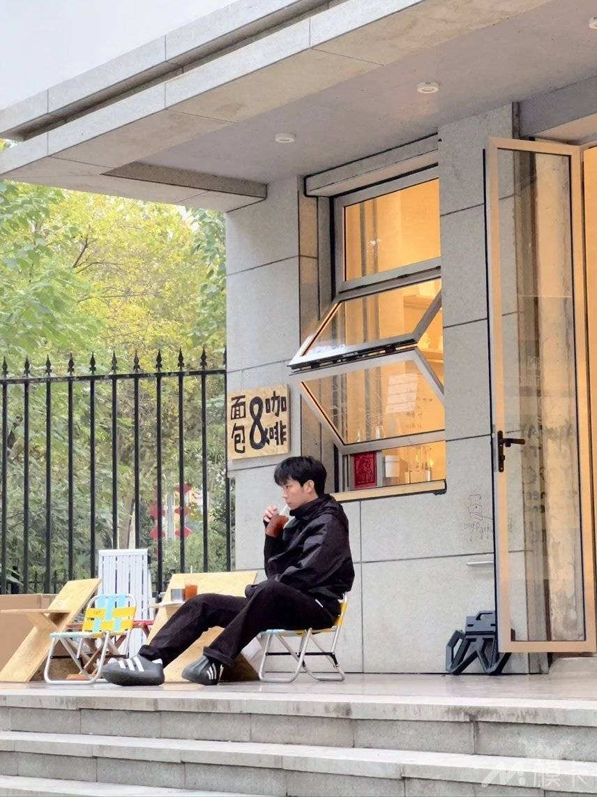 通告图片