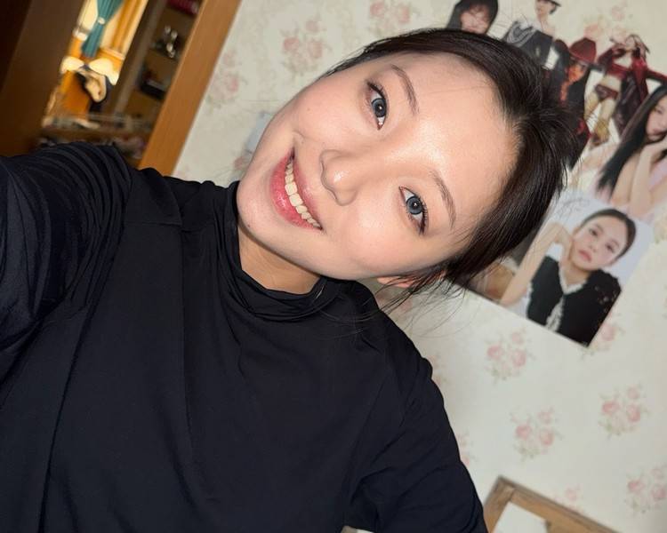 艺人背景图