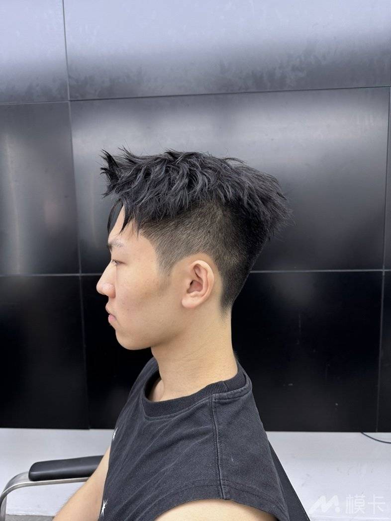 通告图片
