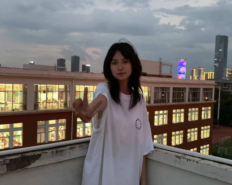 艺人背景图