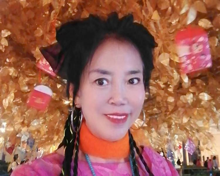 艺人背景图