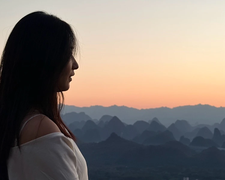 艺人背景图