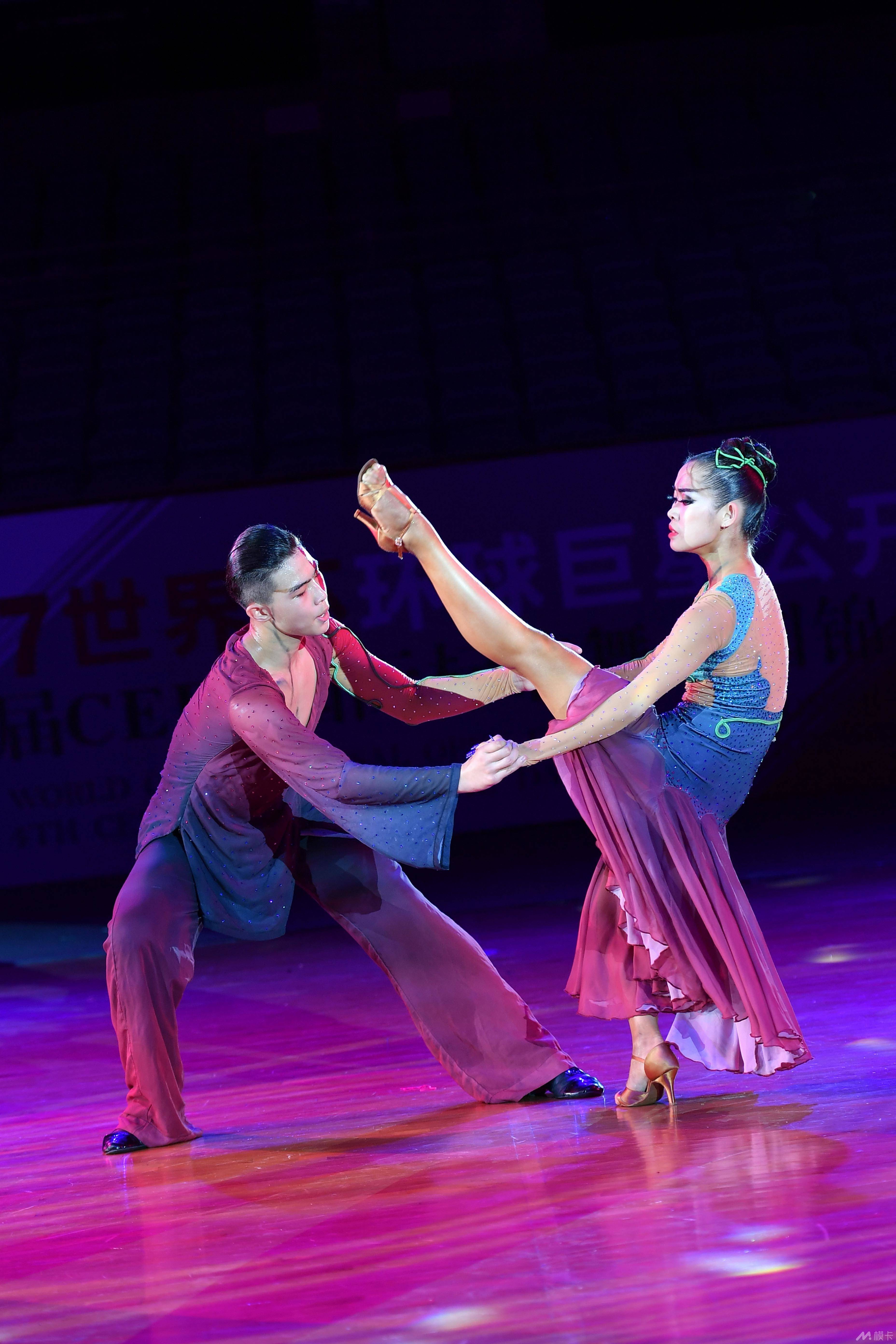 拉丁舞现场照片