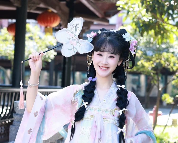 艺人背景图