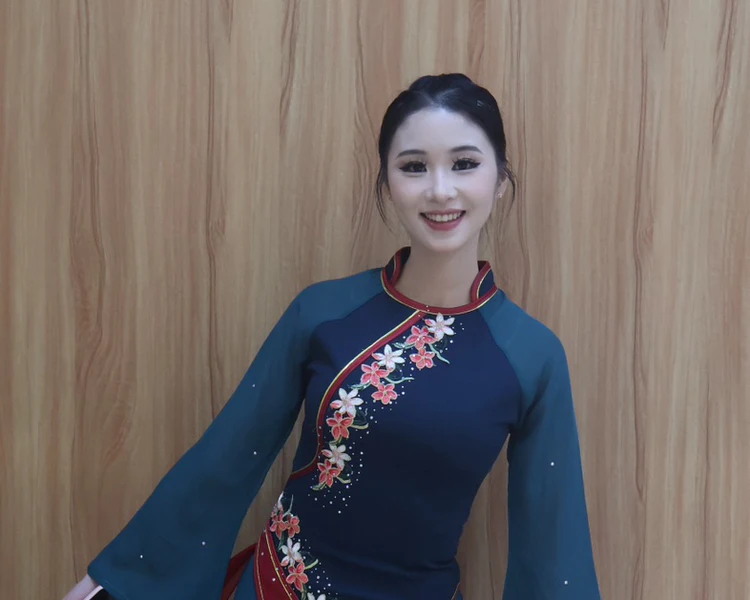 艺人背景图