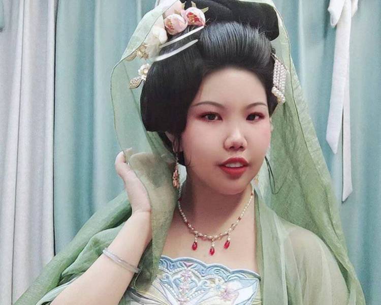 艺人背景图