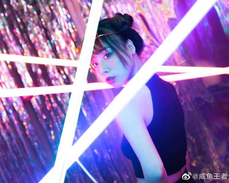 艺人背景图