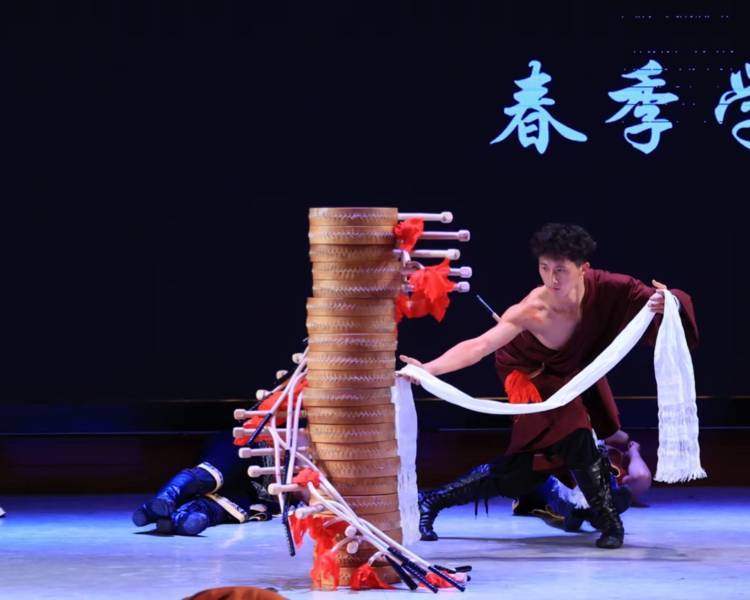艺人背景图
