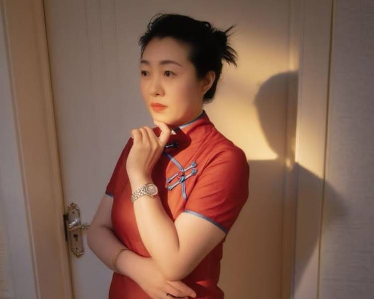 艺人背景图