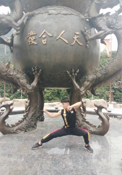 推荐艺人