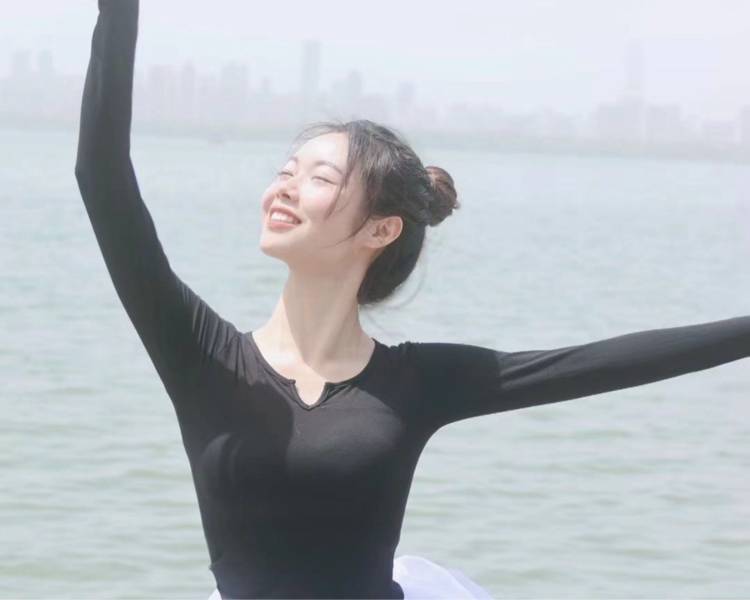 艺人背景图
