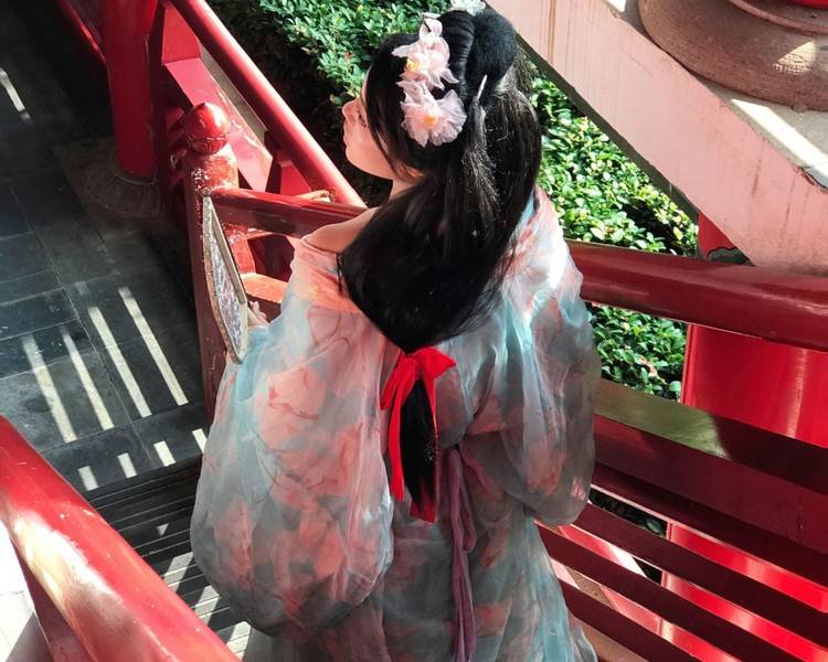 艺人背景图