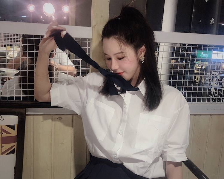 艺人背景图