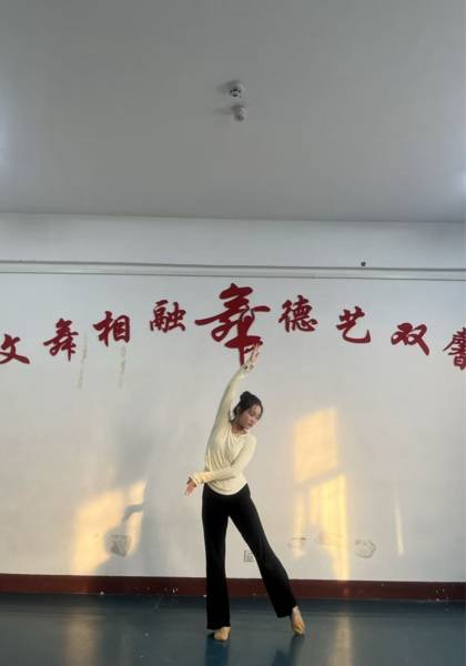 推荐艺人