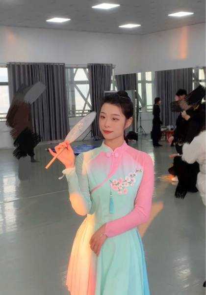 推荐艺人