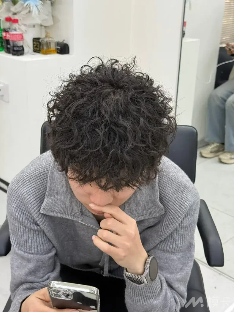 通告图片