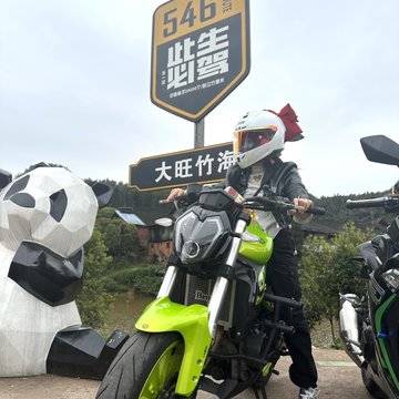 克莱因蓝的微模卡作品