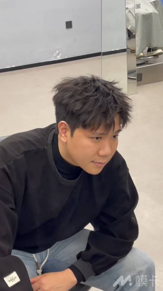 通告图片