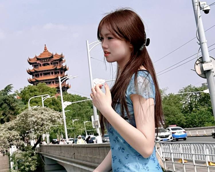 艺人背景图
