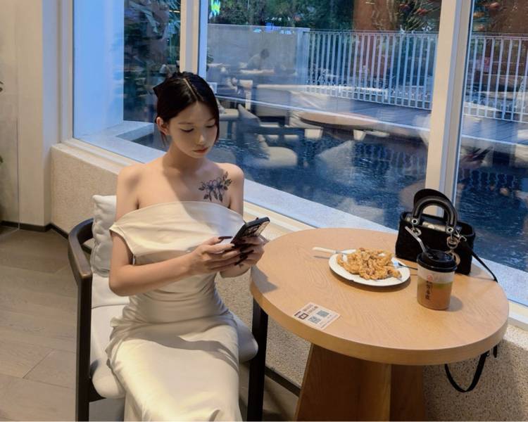 艺人背景图