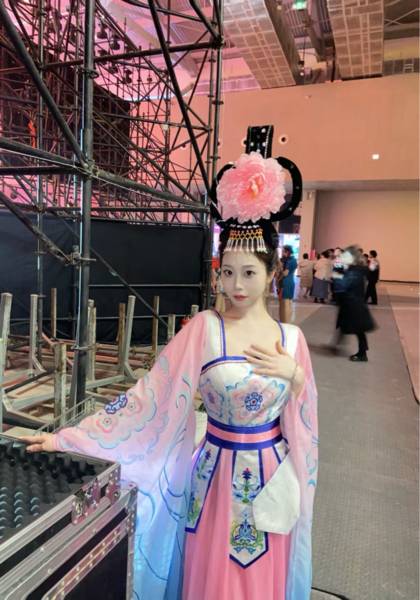 推荐艺人