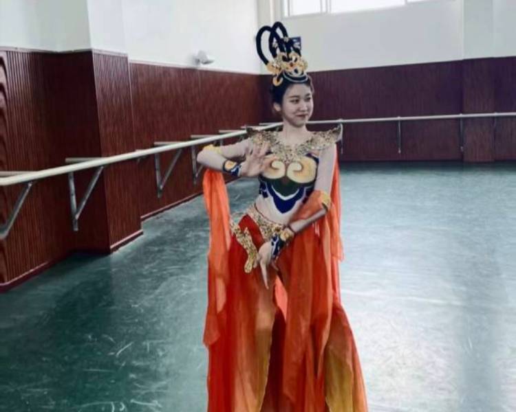 艺人背景图