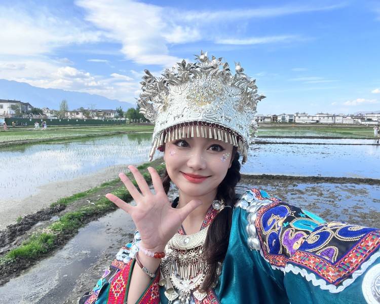 艺人背景图