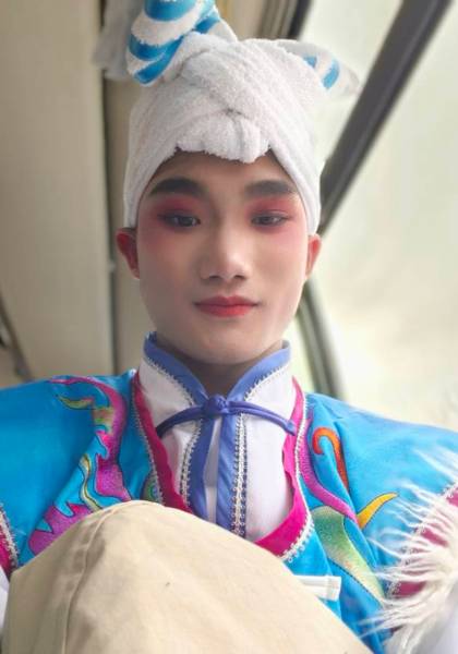 推荐艺人