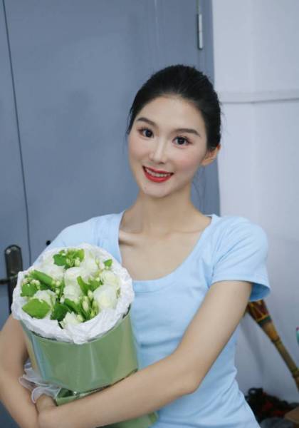 推荐艺人