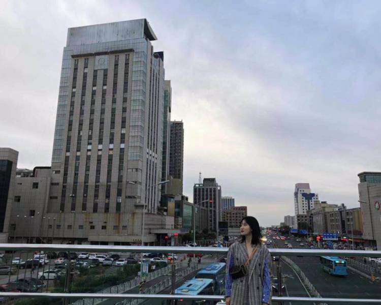 艺人背景图
