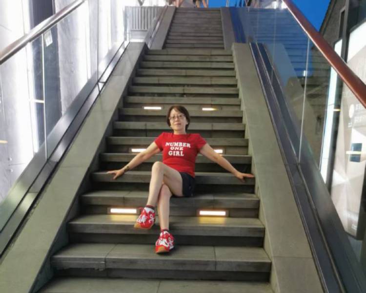 艺人背景图