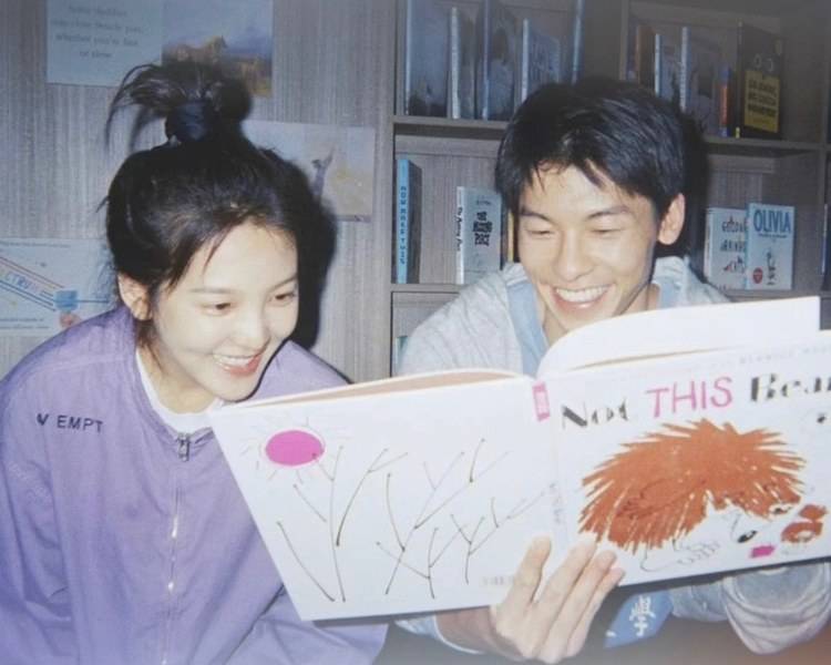 艺人背景图