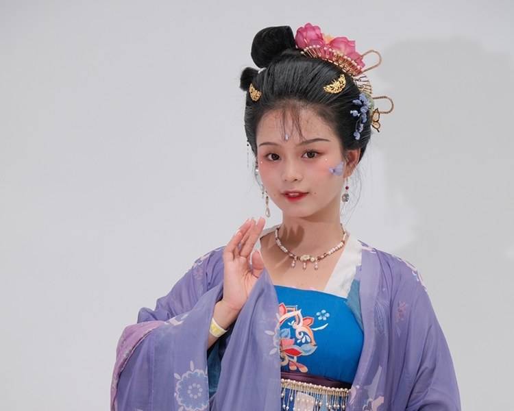 艺人背景图