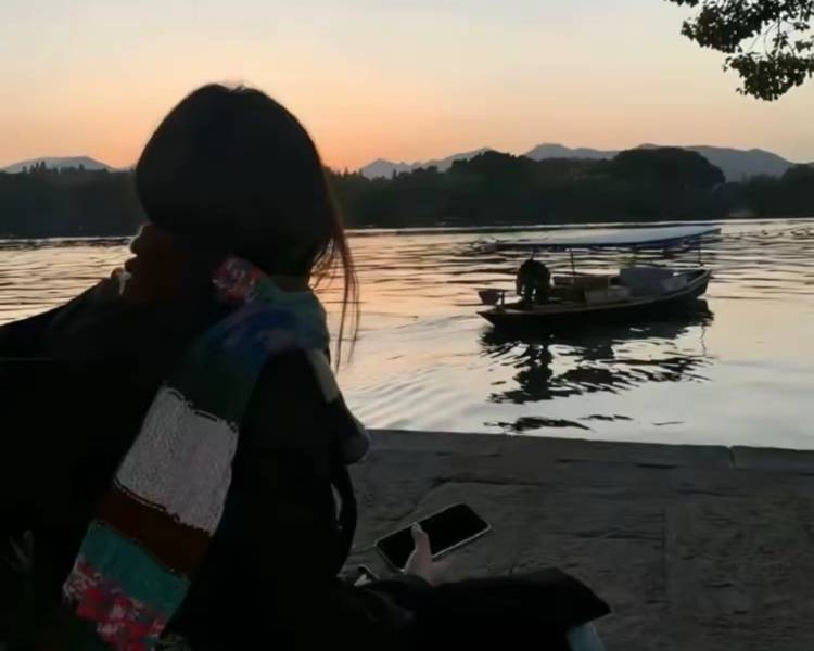 艺人背景图